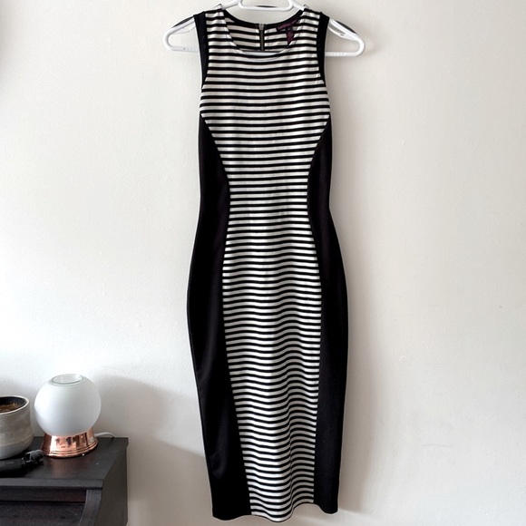 Dress - Picture 1 of 3